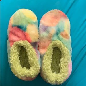 Rainbow colored fuzzy slippers. Never worn